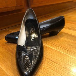 Evan Picone Vintage Leather Slip on Heels